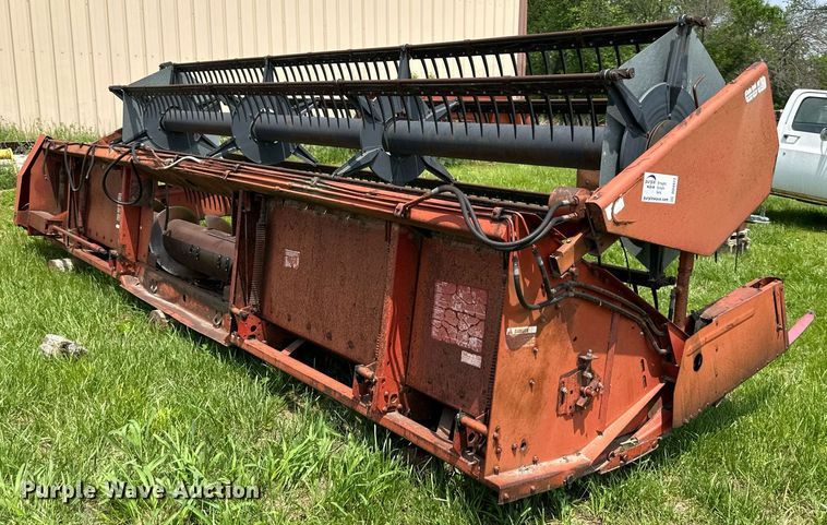 image for item DO4977 International Harvester 820  flex head