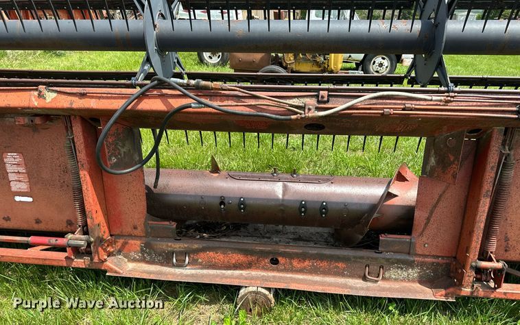 image for item DO4977 International Harvester 820  flex head