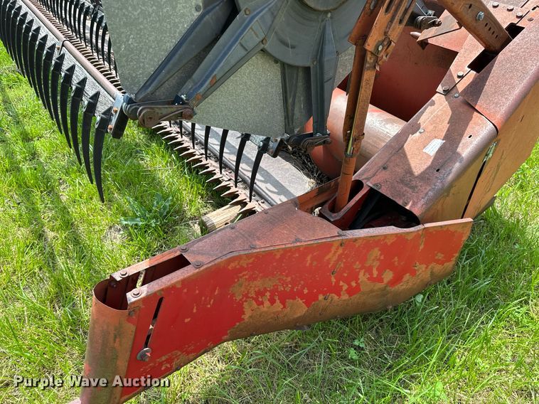 image for item DO4977 International Harvester 820  flex head