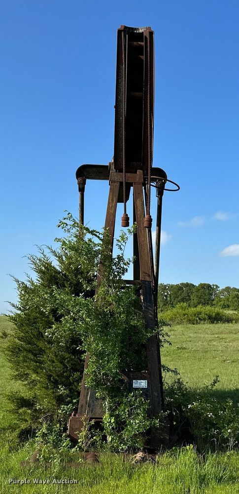 image for item DP3081 National 160D  pump jack
