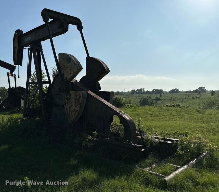 image for item DP3081 National 160D  pump jack