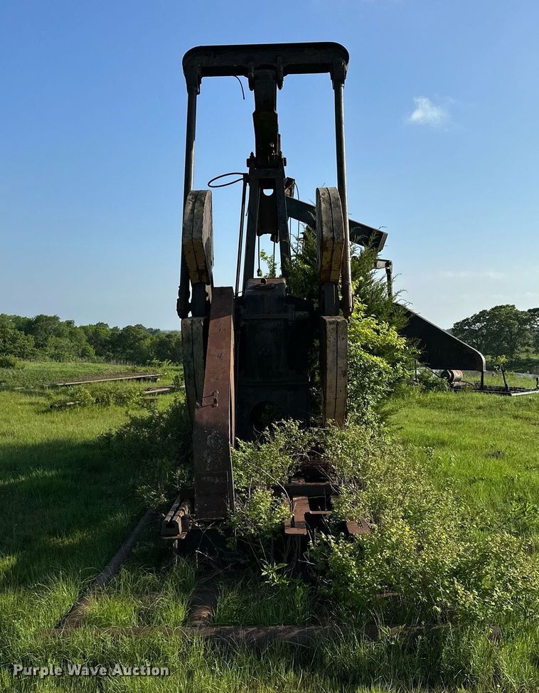 image for item DP3081 National 160D  pump jack