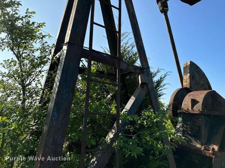 image for item DP3081 National 160D  pump jack