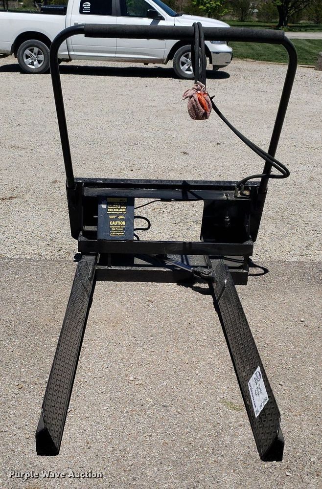 image for item DP7862 DPM Nursery Jaws 2  skid steer nursery jaws