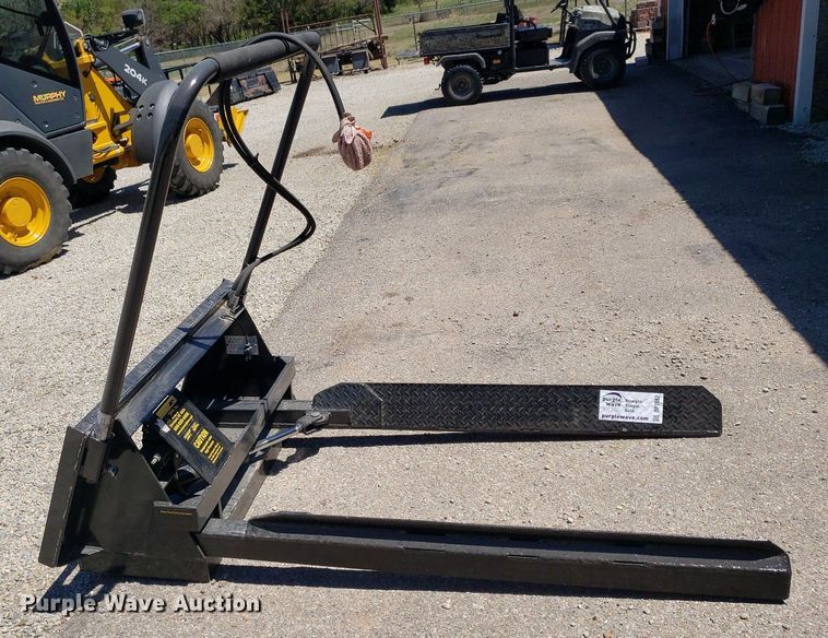 image for item DP7862 DPM Nursery Jaws 2  skid steer nursery jaws