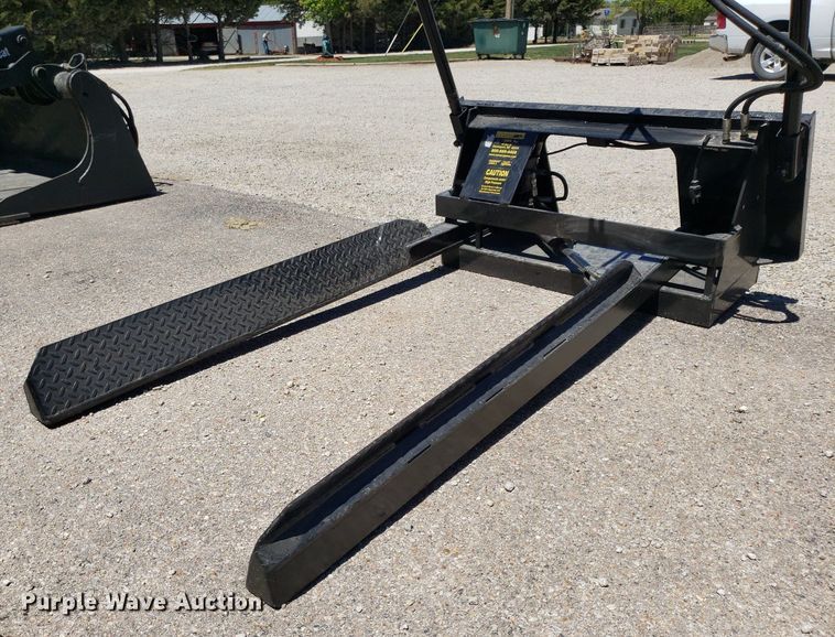 image for item DP7862 DPM Nursery Jaws 2  skid steer nursery jaws