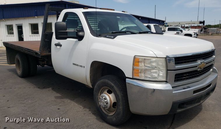 image for item DP7869 2007 Chevrolet 3500HD  flatbed pickup truck