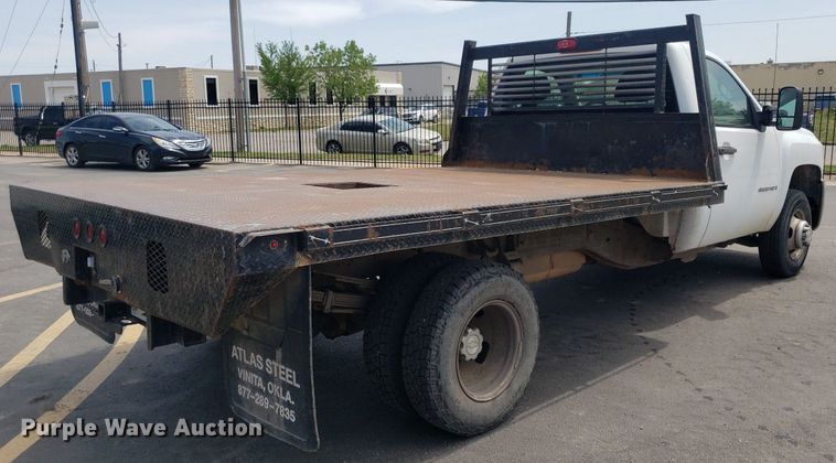 image for item DP7869 2007 Chevrolet 3500HD  flatbed pickup truck