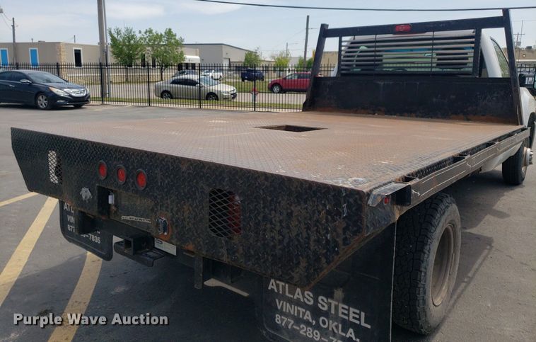image for item DP7869 2007 Chevrolet 3500HD  flatbed pickup truck