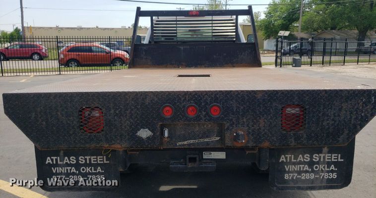 image for item DP7869 2007 Chevrolet 3500HD  flatbed pickup truck