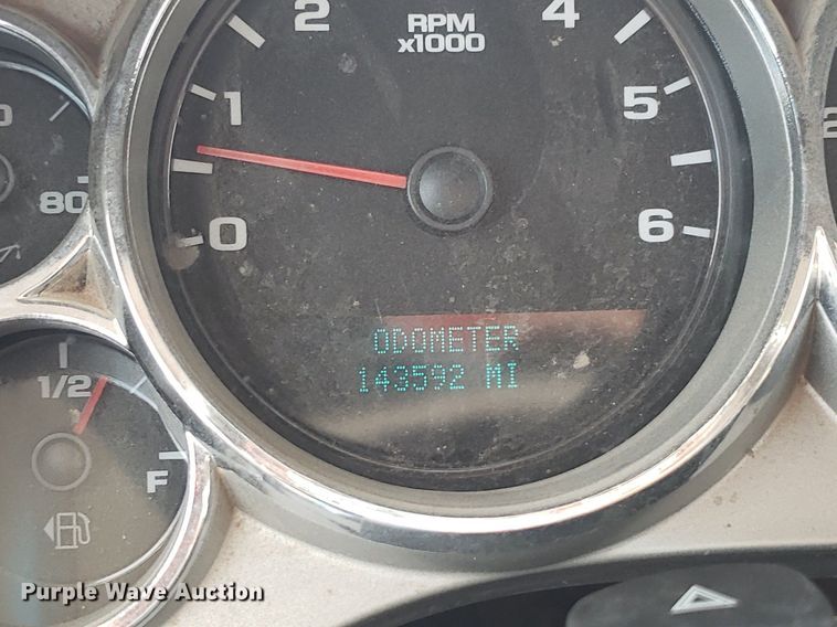 image for item DP7869 2007 Chevrolet 3500HD  flatbed pickup truck