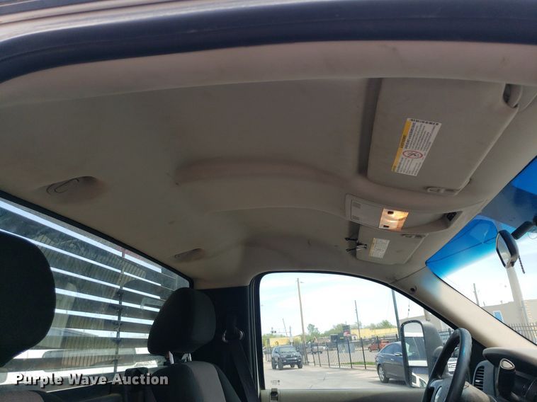 image for item DP7869 2007 Chevrolet 3500HD  flatbed pickup truck