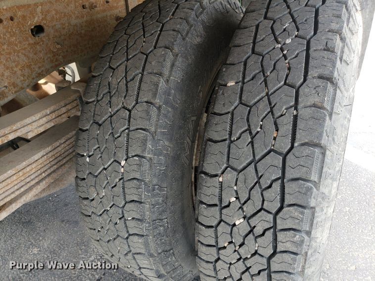 image for item DP7869 2007 Chevrolet 3500HD  flatbed pickup truck