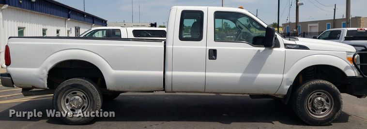 image for item DP7870 2013 Ford F250 Super Duty  SuperCab pickup truck