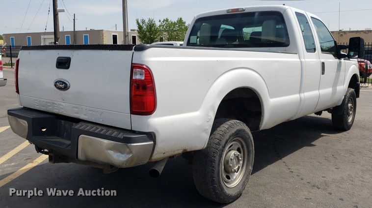 image for item DP7870 2013 Ford F250 Super Duty  SuperCab pickup truck