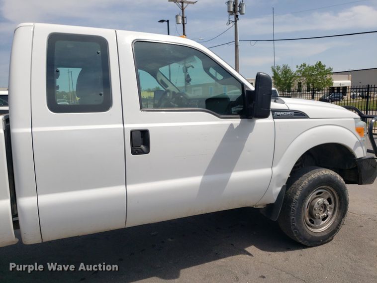 image for item DP7870 2013 Ford F250 Super Duty  SuperCab pickup truck