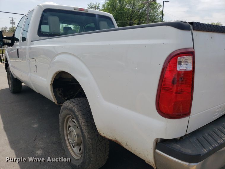 image for item DP7870 2013 Ford F250 Super Duty  SuperCab pickup truck
