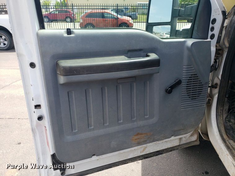 image for item DP7870 2013 Ford F250 Super Duty  SuperCab pickup truck