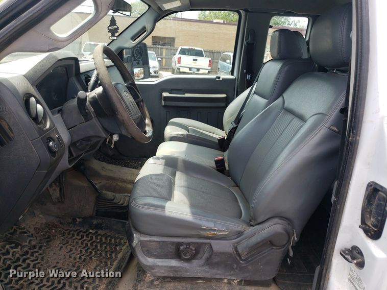 image for item DP7870 2013 Ford F250 Super Duty  SuperCab pickup truck