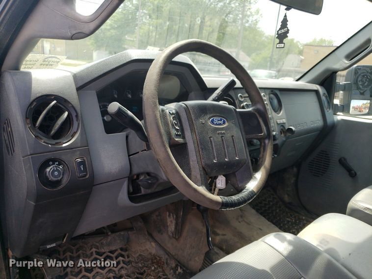 image for item DP7870 2013 Ford F250 Super Duty  SuperCab pickup truck