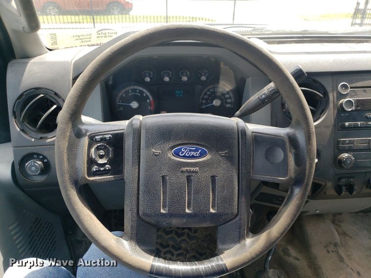 image for item DP7870 2013 Ford F250 Super Duty  SuperCab pickup truck