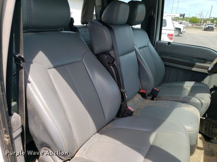 image for item DP7870 2013 Ford F250 Super Duty  SuperCab pickup truck