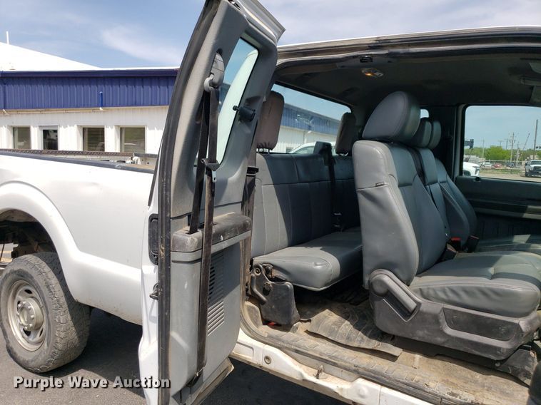 image for item DP7870 2013 Ford F250 Super Duty  SuperCab pickup truck