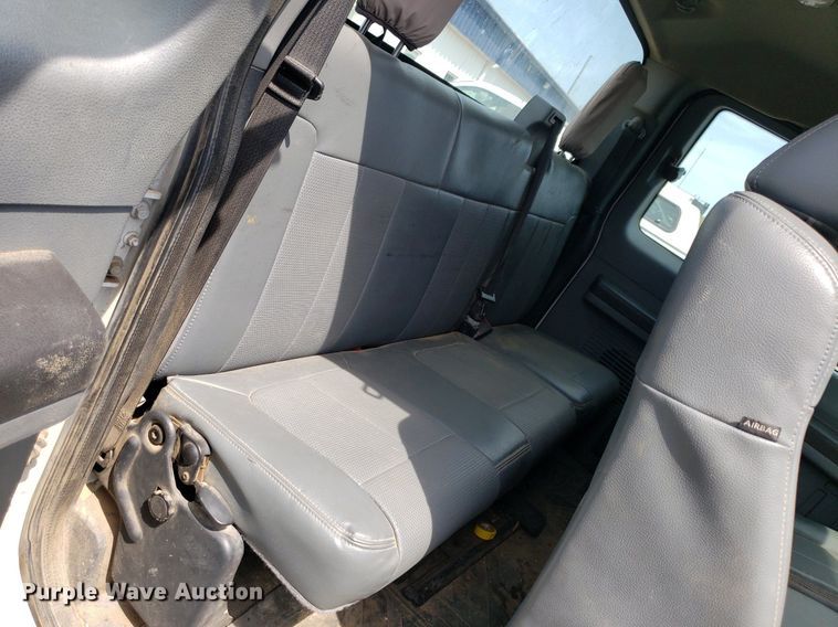 image for item DP7870 2013 Ford F250 Super Duty  SuperCab pickup truck