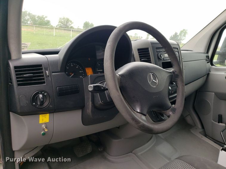 image for item DP7875 2011 Mercedes Benz Sprinter  box truck