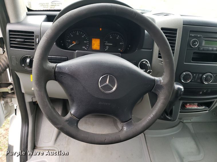 image for item DP7875 2011 Mercedes Benz Sprinter  box truck