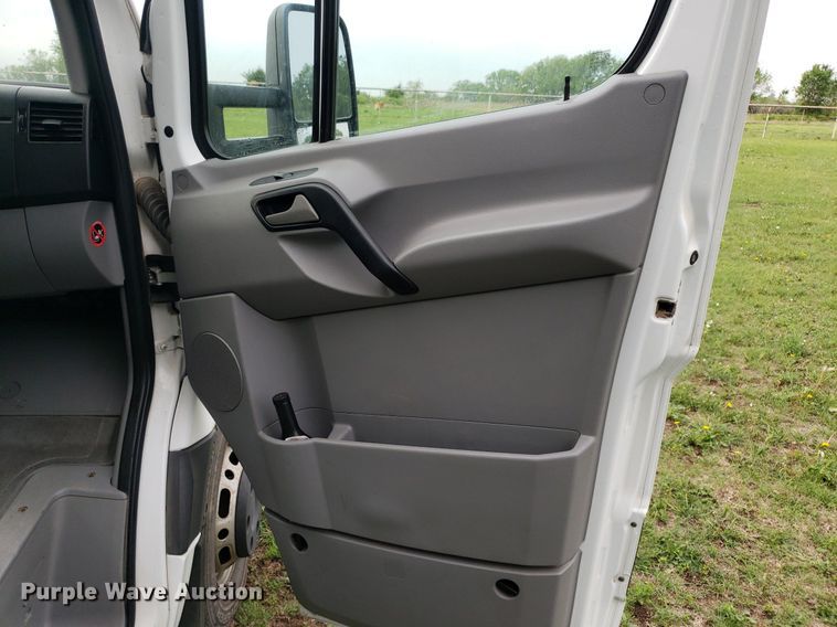 image for item DP7875 2011 Mercedes Benz Sprinter  box truck