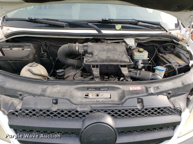 image for item DP7875 2011 Mercedes Benz Sprinter  box truck