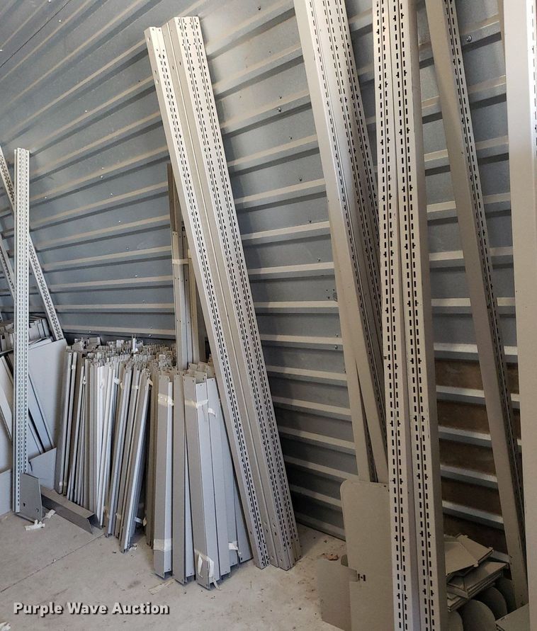 image for item DP7877 Metal shelving