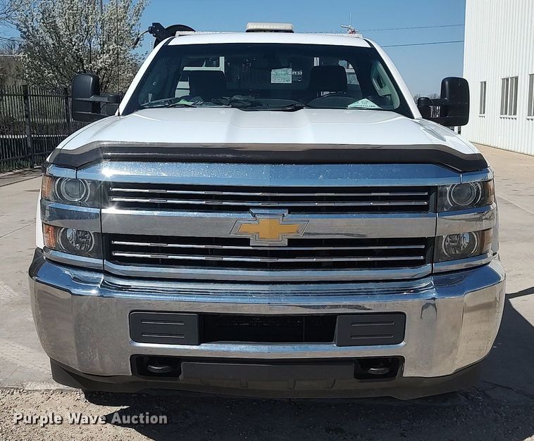 image for item DQ0482 2016 Chevrolet Silverado 2500HD  utility bed pickup truck