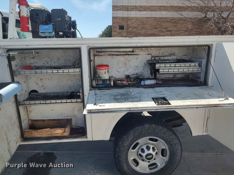 image for item DQ0482 2016 Chevrolet Silverado 2500HD  utility bed pickup truck