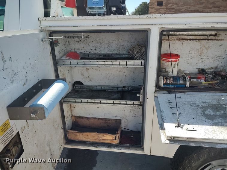 image for item DQ0482 2016 Chevrolet Silverado 2500HD  utility bed pickup truck