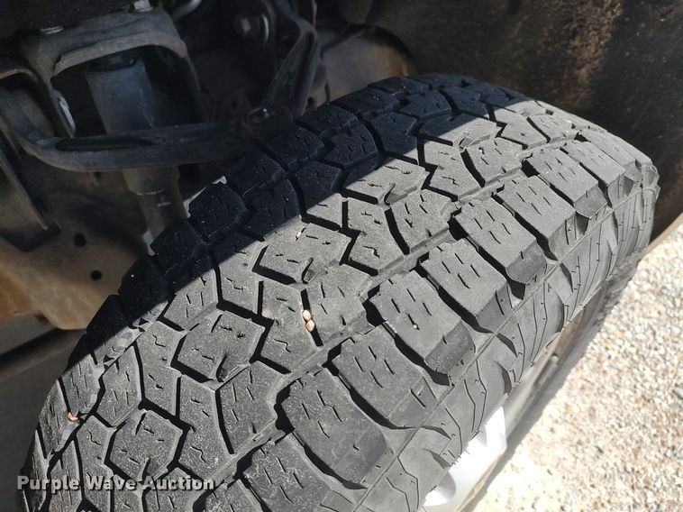 image for item DQ0482 2016 Chevrolet Silverado 2500HD  utility bed pickup truck