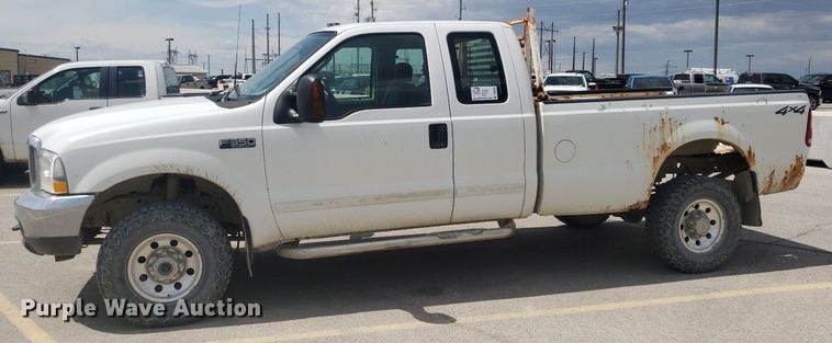 image for item DQ0568 2003 Ford F350 Super Duty  SuperCab pickup truck
