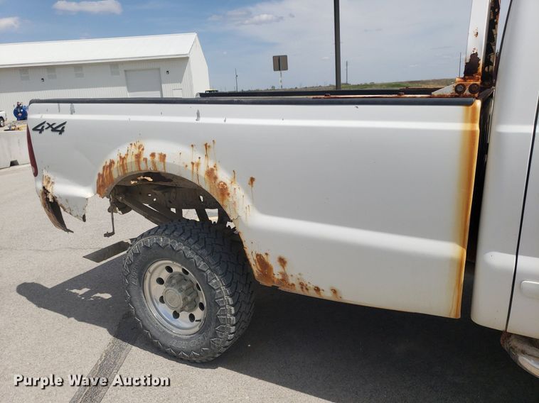 image for item DQ0568 2003 Ford F350 Super Duty  SuperCab pickup truck