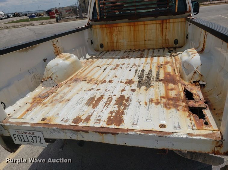 image for item DQ0568 2003 Ford F350 Super Duty  SuperCab pickup truck