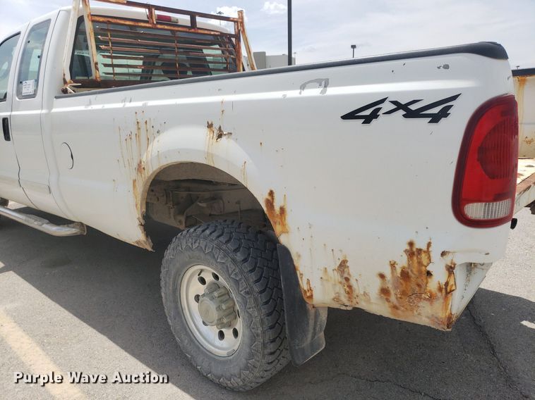 image for item DQ0568 2003 Ford F350 Super Duty  SuperCab pickup truck