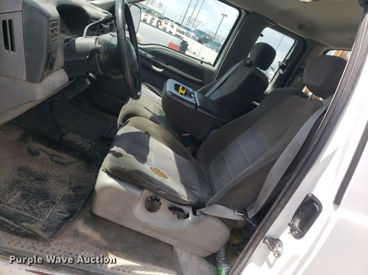 image for item DQ0568 2003 Ford F350 Super Duty  SuperCab pickup truck