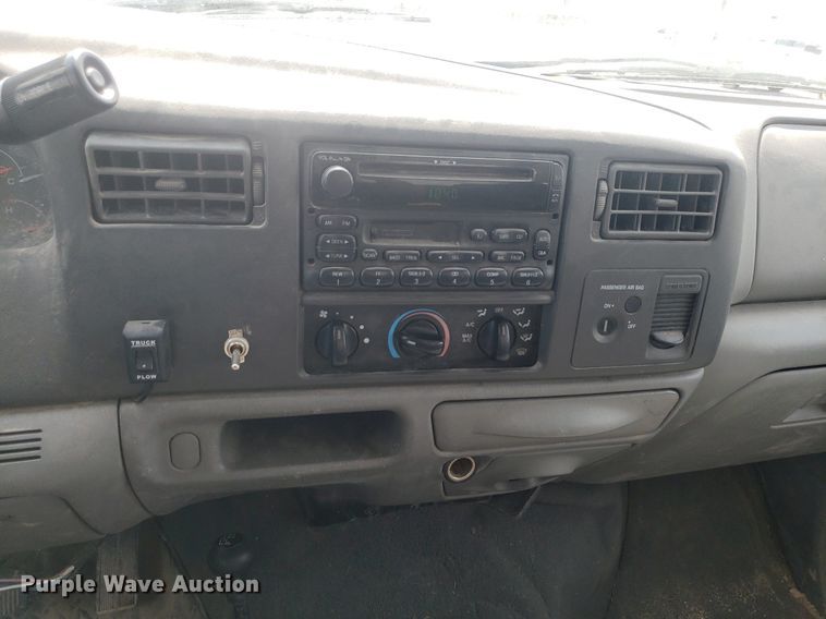 image for item DQ0568 2003 Ford F350 Super Duty  SuperCab pickup truck