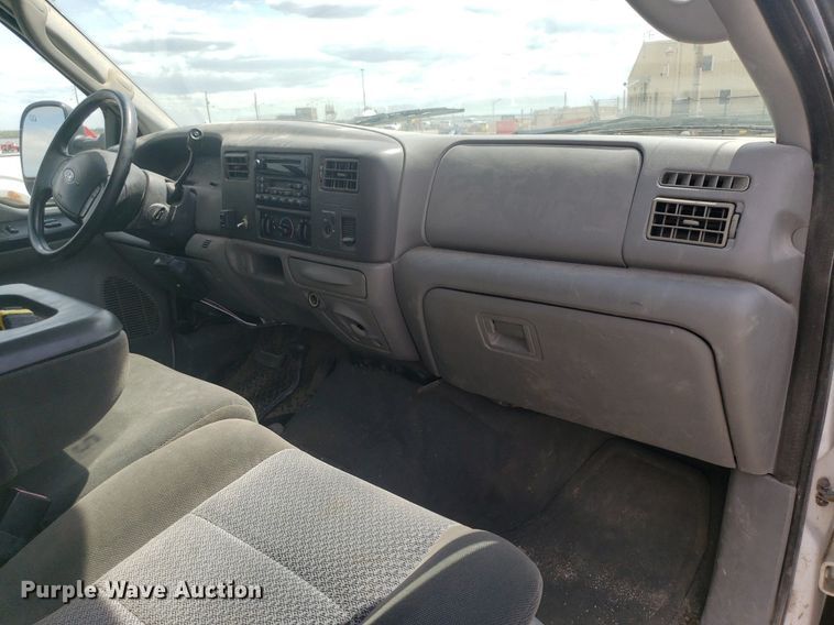 image for item DQ0568 2003 Ford F350 Super Duty  SuperCab pickup truck