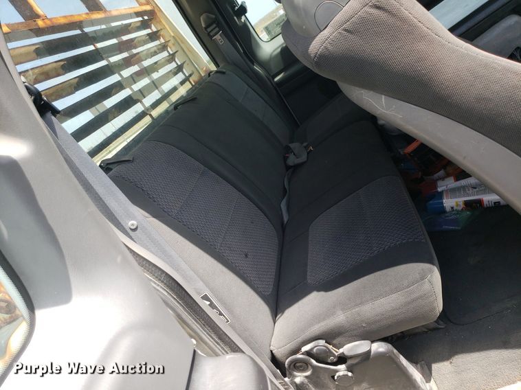 image for item DQ0568 2003 Ford F350 Super Duty  SuperCab pickup truck