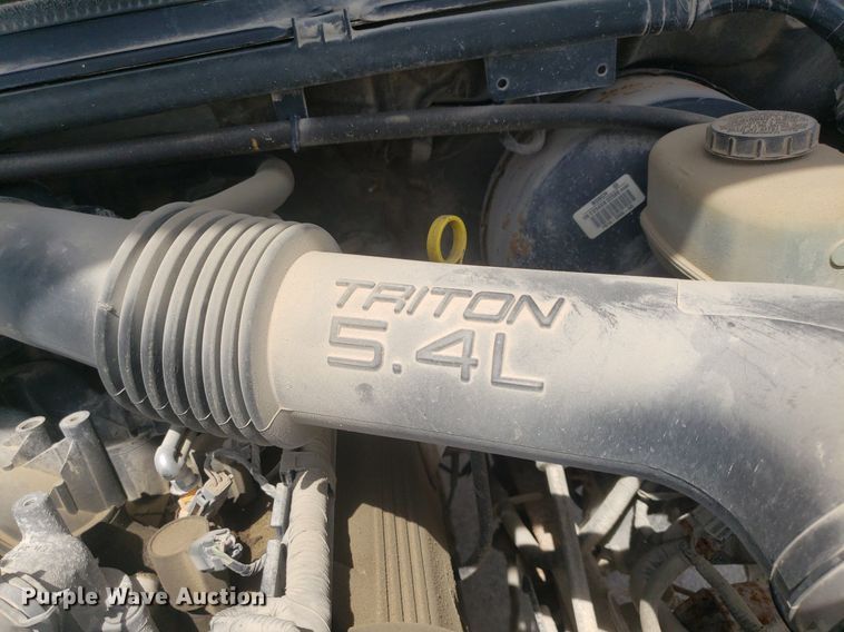 image for item DQ0568 2003 Ford F350 Super Duty  SuperCab pickup truck