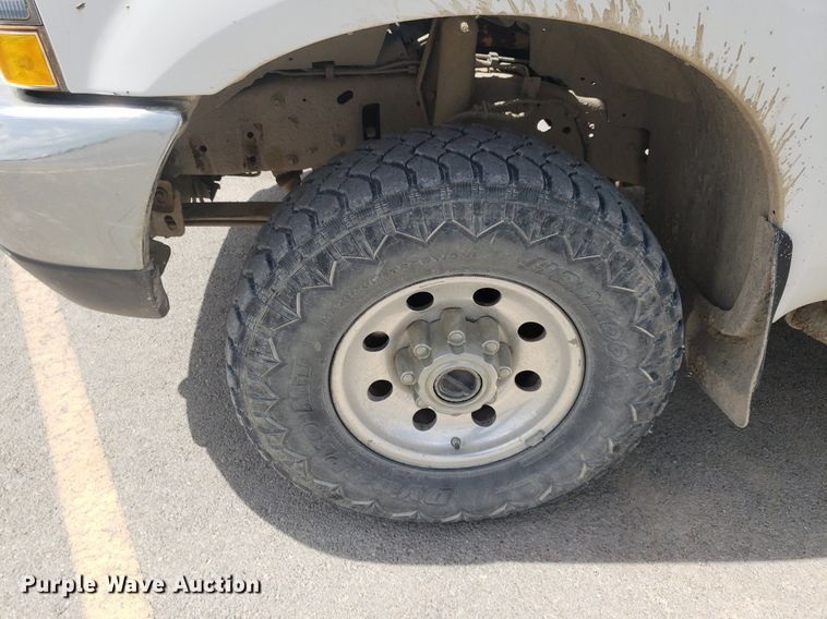 image for item DQ0568 2003 Ford F350 Super Duty  SuperCab pickup truck