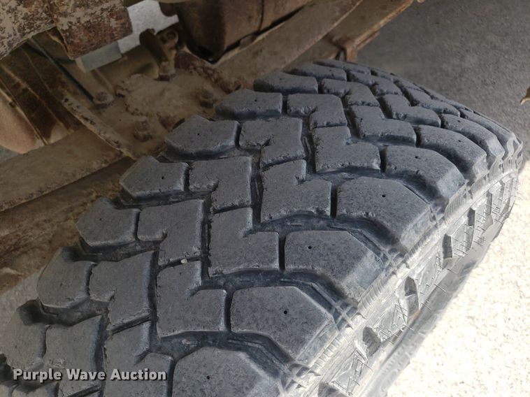 image for item DQ0568 2003 Ford F350 Super Duty  SuperCab pickup truck