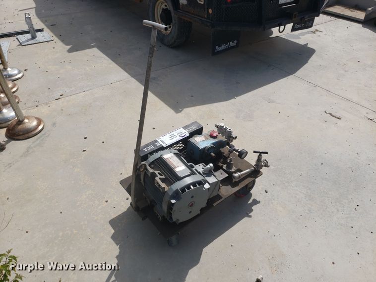 image for item DQ0573 General Electric  pressure tester