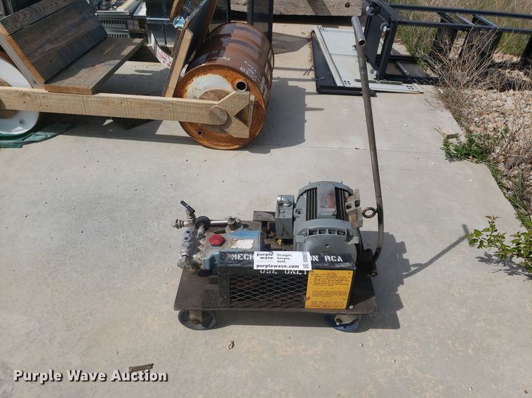 image for item DQ0573 General Electric  pressure tester